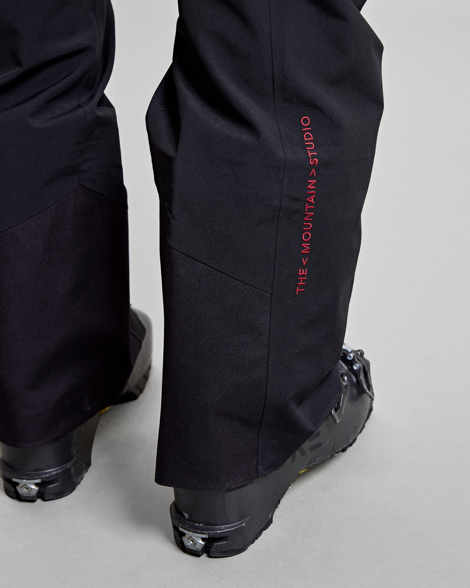 The Mountain Studio Mens Gore-Tex Pro 3L Shell Pant